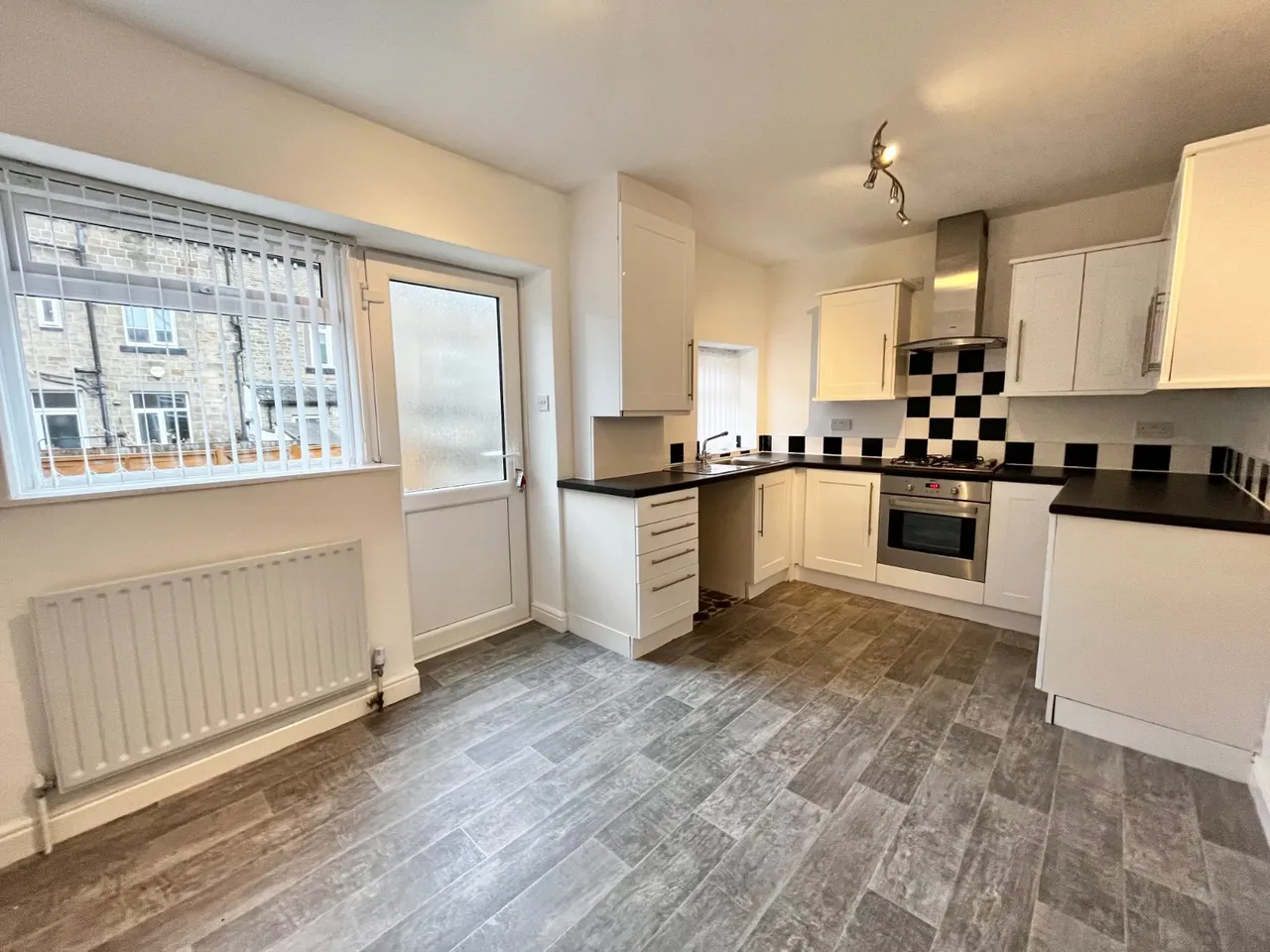 Barran Street, Bingley, BD16, photo 3