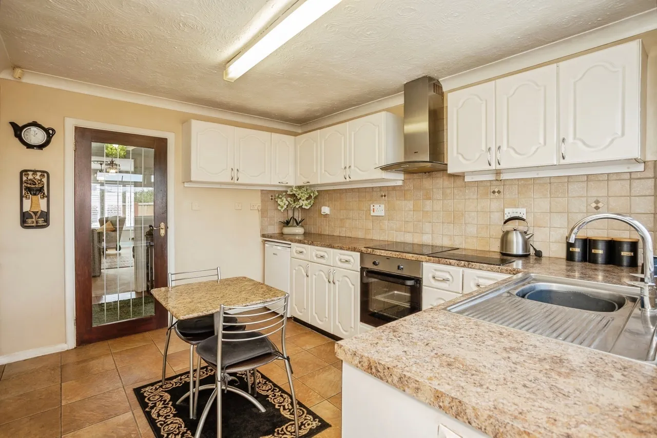 Sycamore Close, Radcliffe-on-Trent, NG12, photo 3