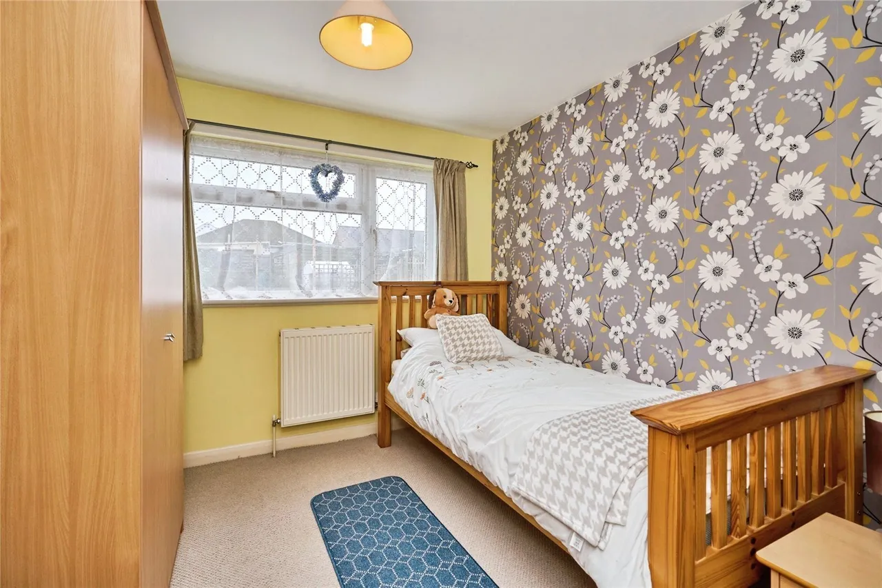 Barton Road, Newport, PO30, photo 12
