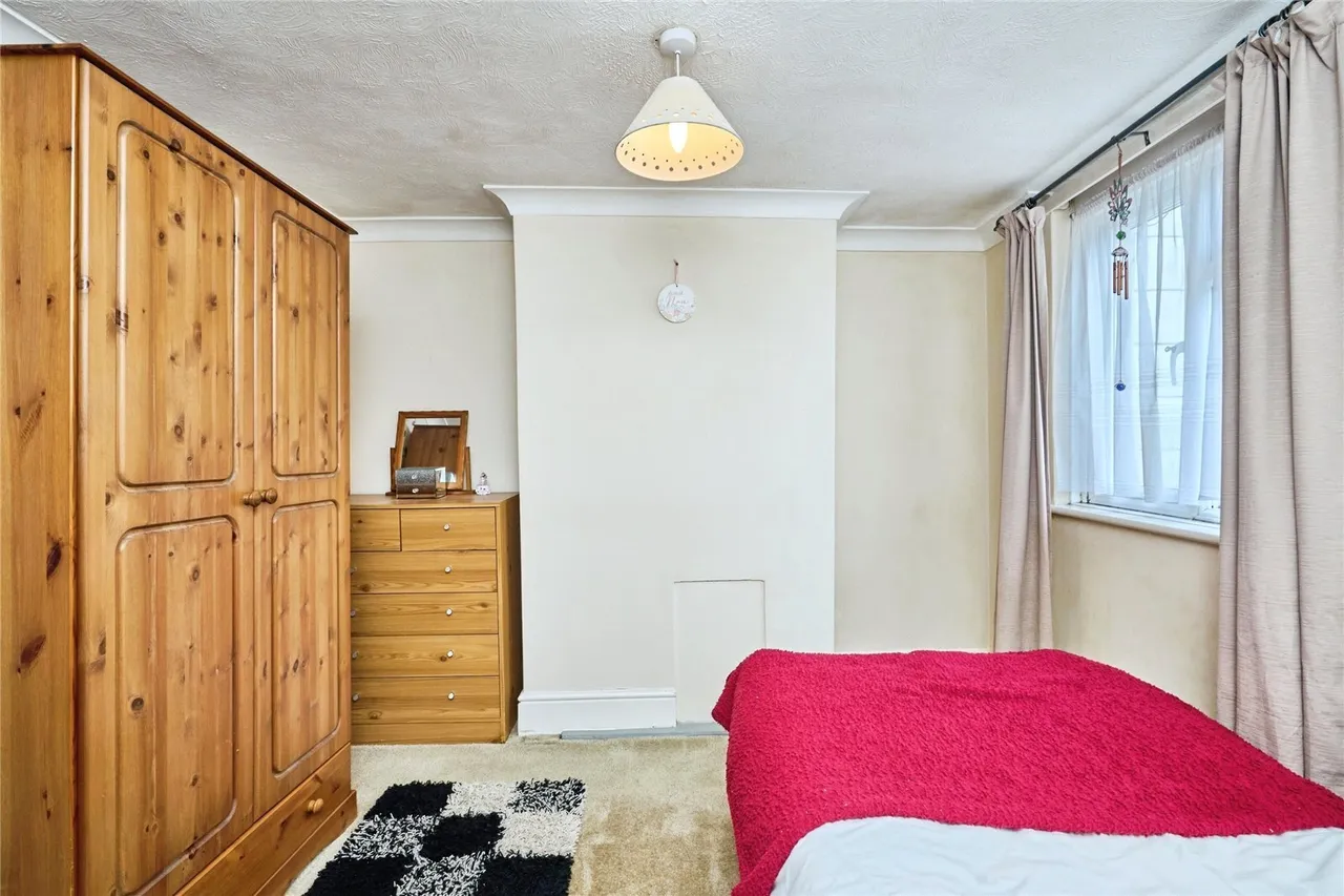Barton Road, Newport, PO30, photo 10