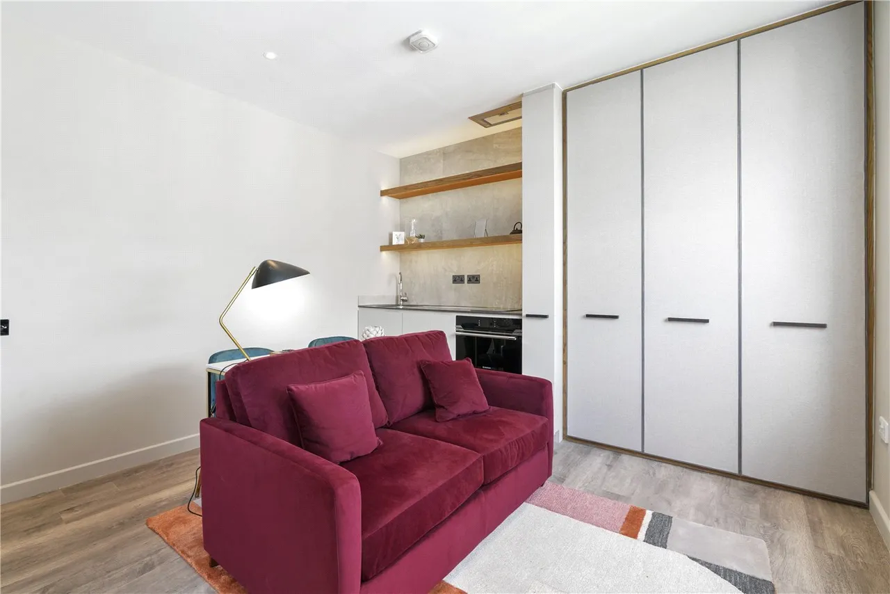 Pinehurst Court, London, W11, photo 2