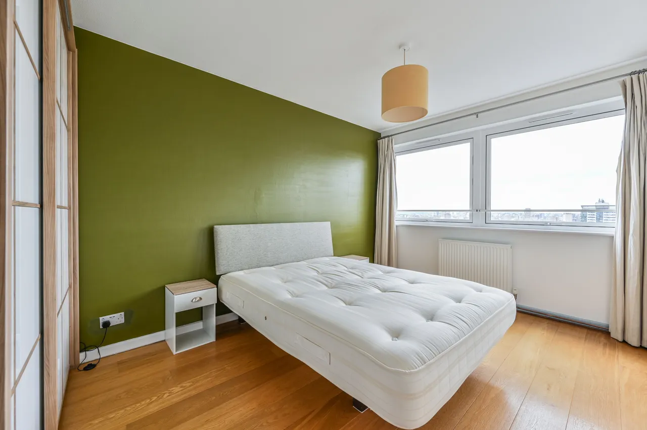 201 Park South, Austin Road, London, photo 10