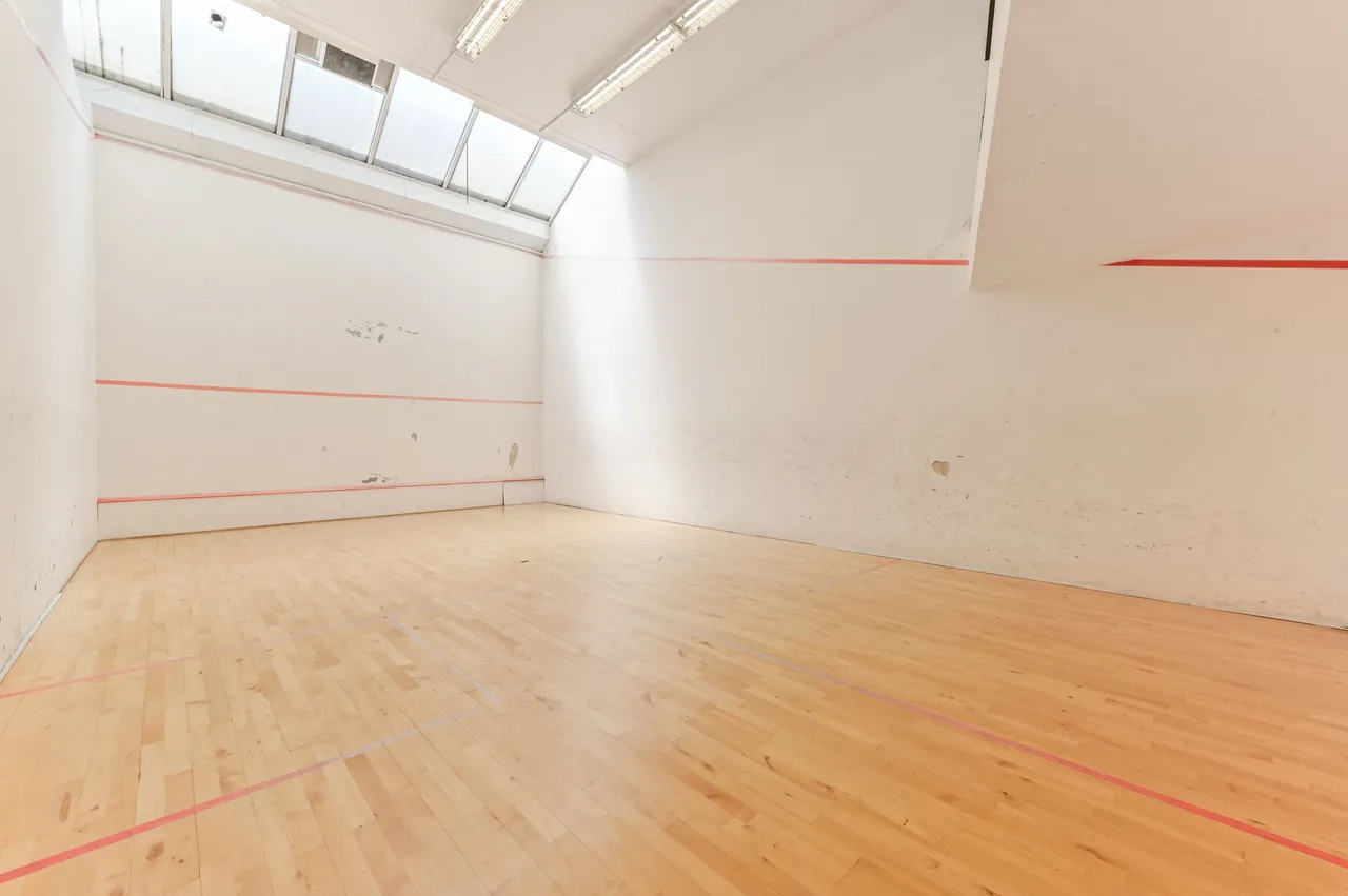 201 Park South, Austin Road, London, photo 4