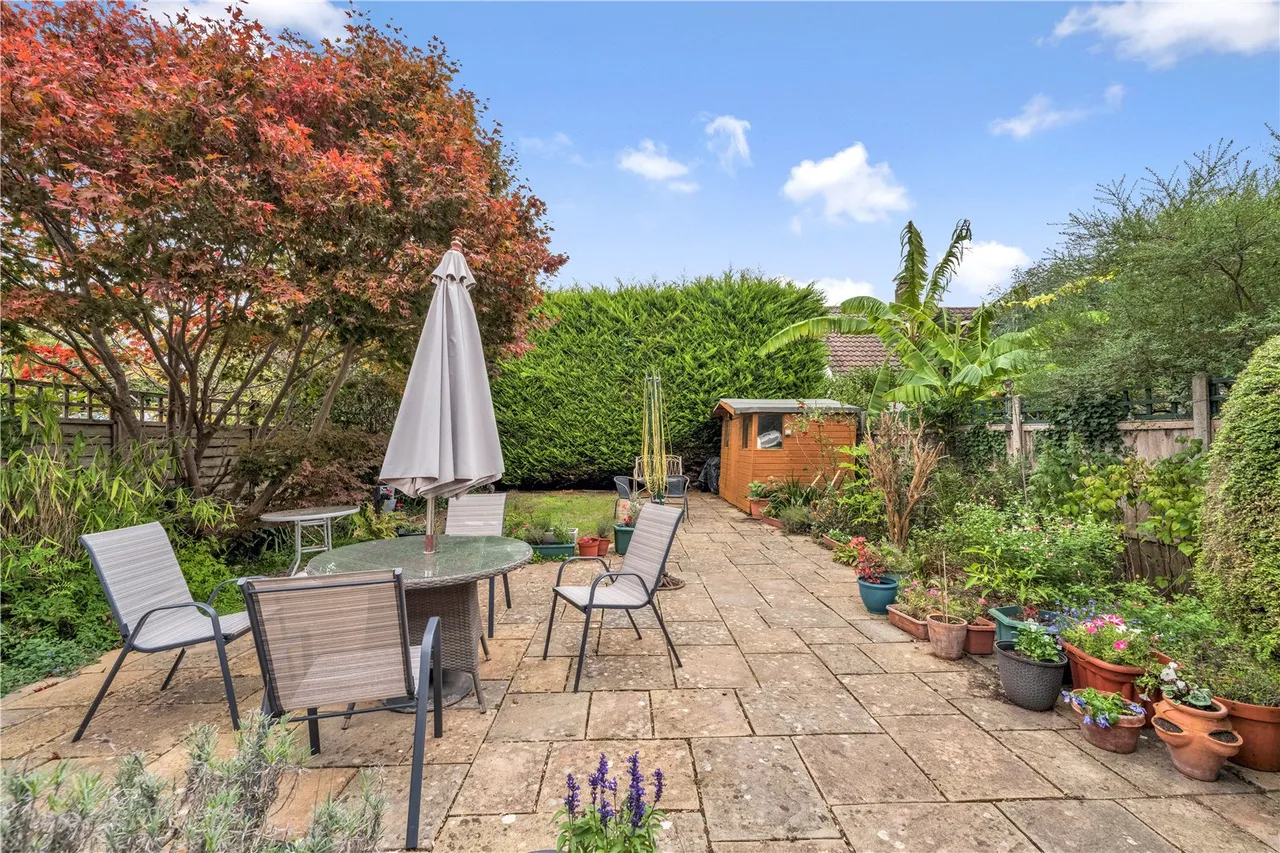 Saxonbury Avenue, Lower Sunbury, TW16 5HD, photo 9