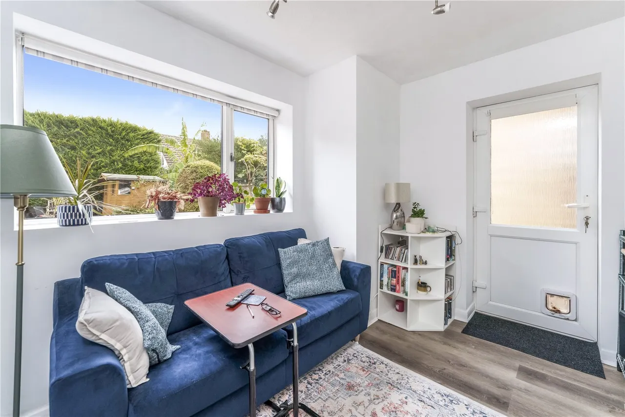 Saxonbury Avenue, Lower Sunbury, TW16 5HD, photo 10
