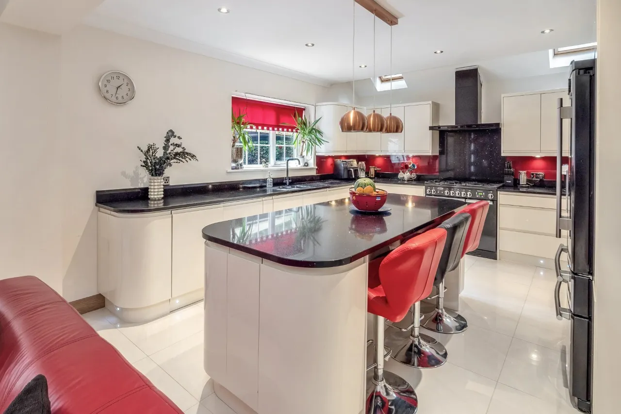 Arthog Road, Hale, WA15, photo 8