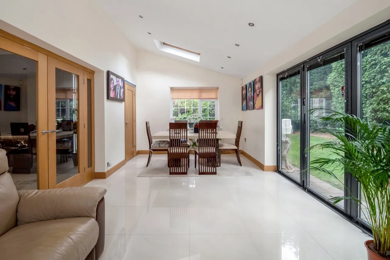 Arthog Road, Hale, WA15, photo 9
