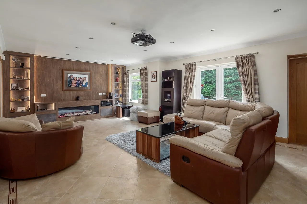 Arthog Road, Hale, WA15, photo 2