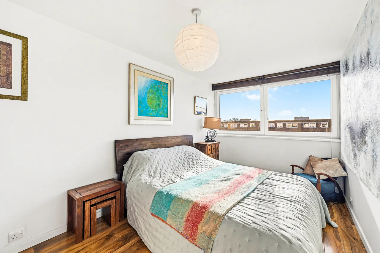 Justin Close, Brentford, TW8, photo 17