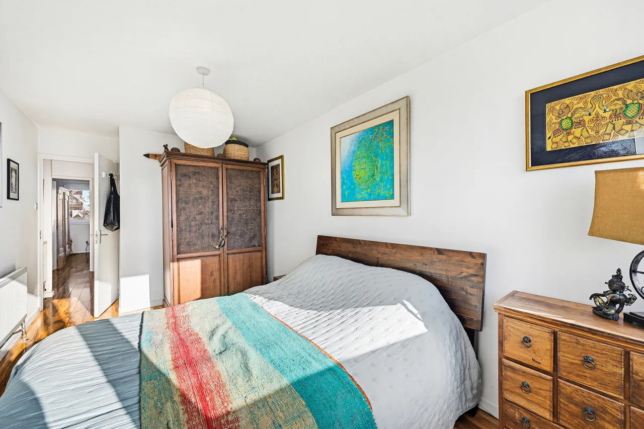 Justin Close, Brentford, TW8, photo 19