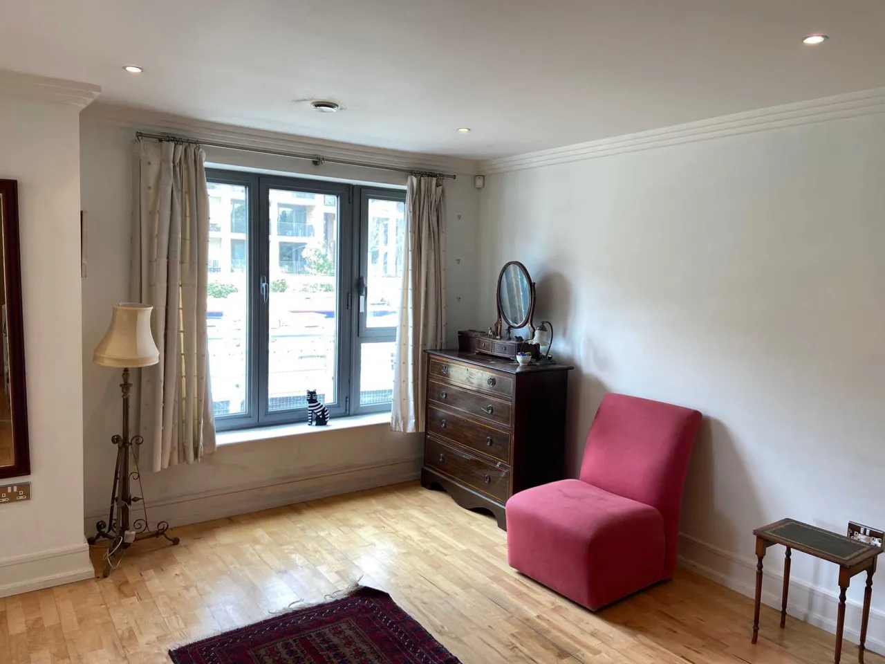 The Island, Brentford, photo 5