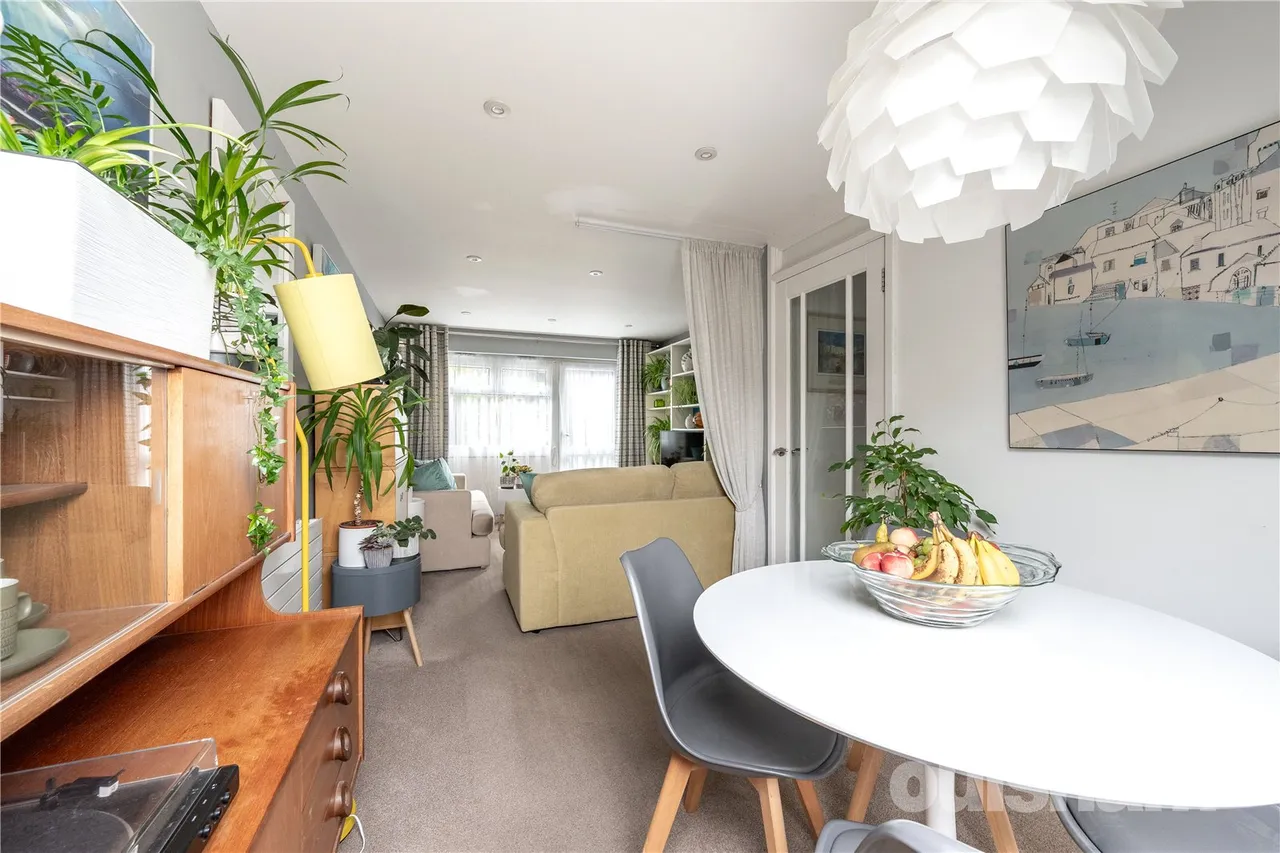 Gannow Manor Gardens, Rubery, Rednal, Birmingham, B45 9SD, photo 8