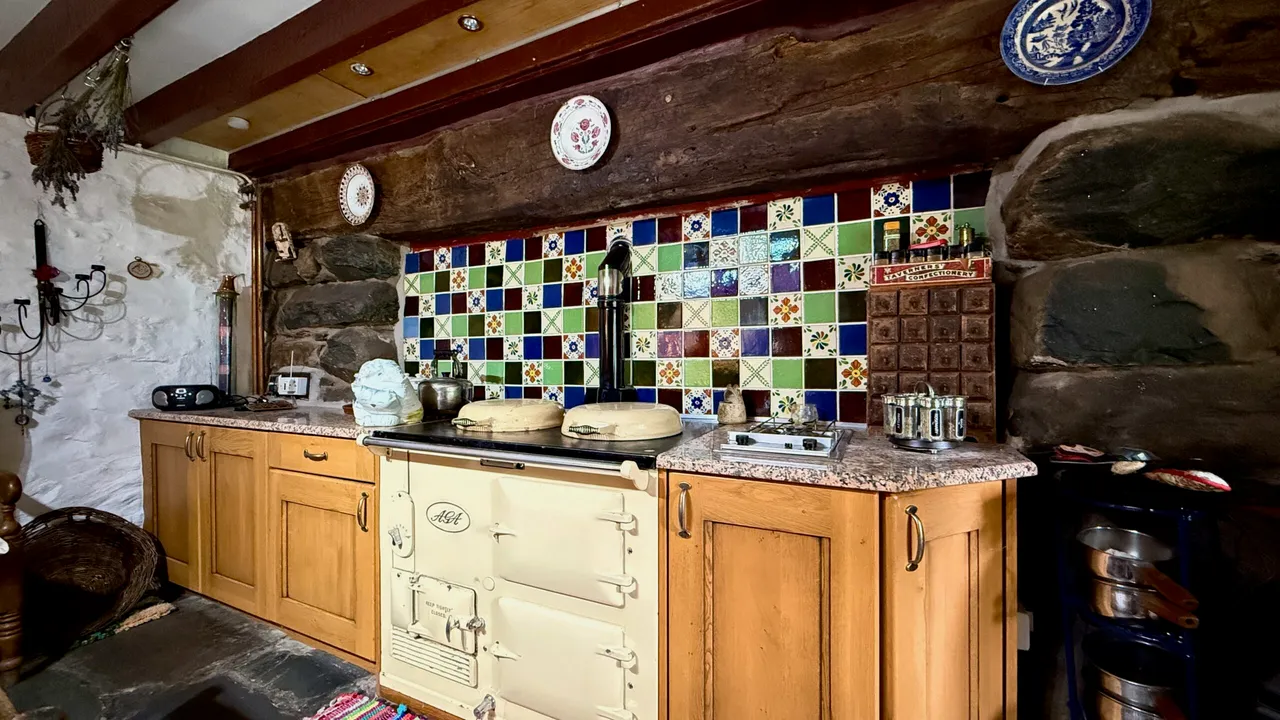 Talwrn Bach Cottage, Llanbedr, LL45, photo 4