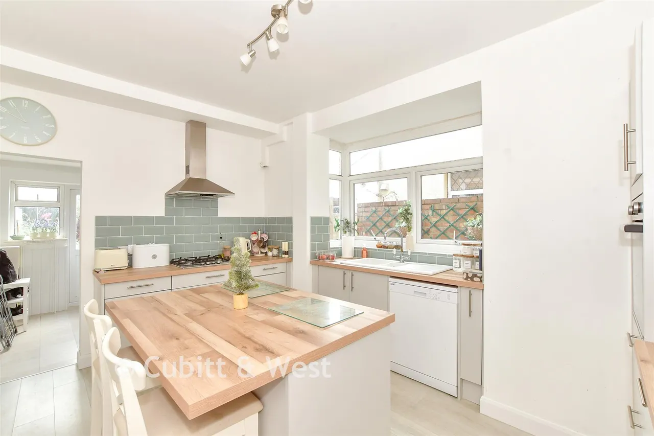 Catisfield Road, Southsea, PO4, photo 4