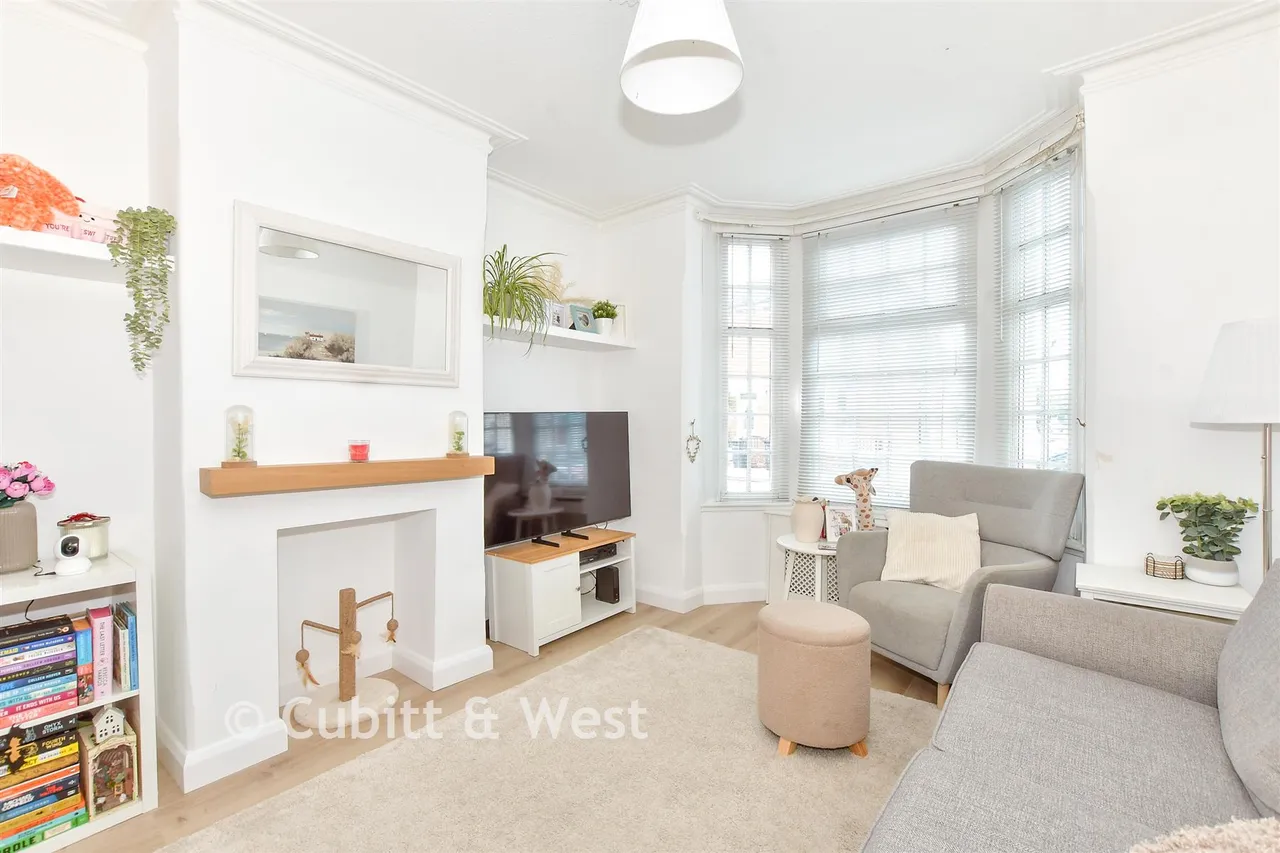 Catisfield Road, Southsea, PO4, photo 3