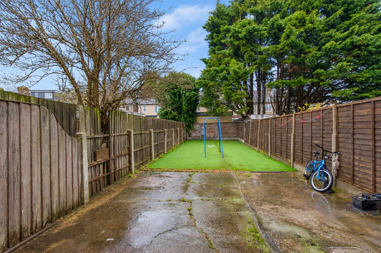 Westminster Gardens, Barking, IG11, photo 14