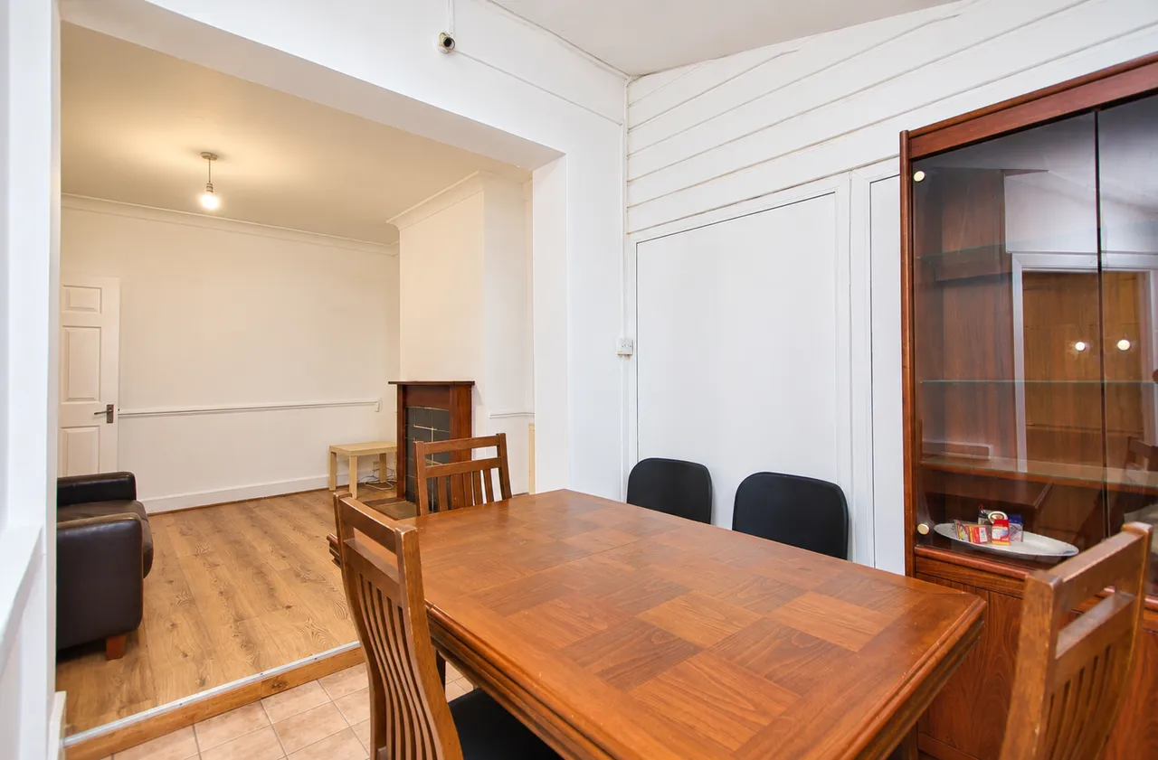 Westminster Gardens, Barking, IG11, photo 4