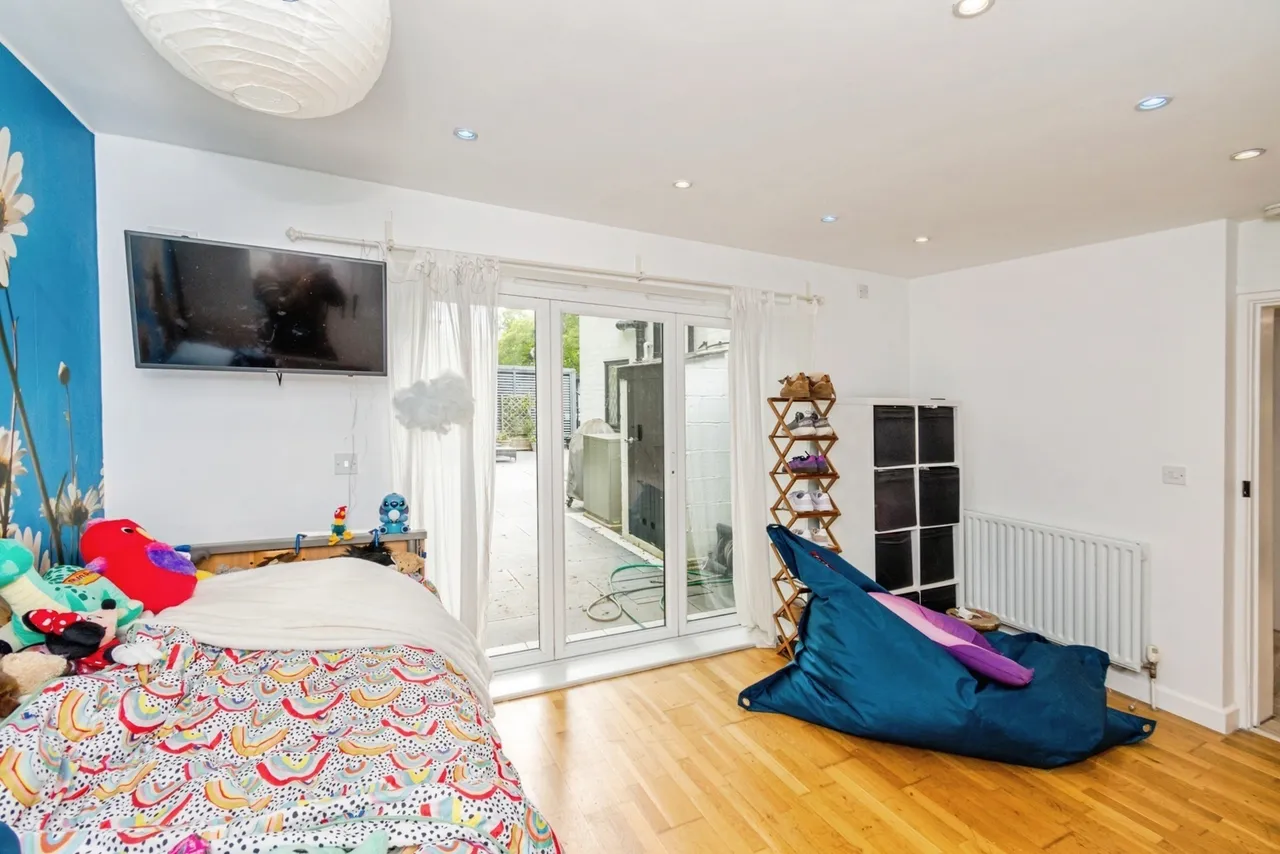 Ringwood Road, Bartley, SO40, photo 13