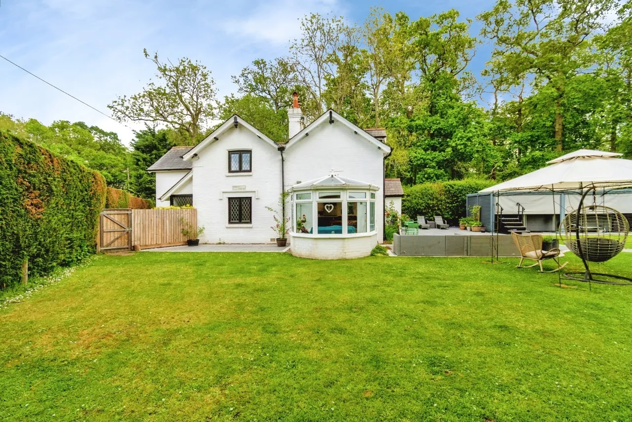 Ringwood Road, Bartley, SO40, photo 25