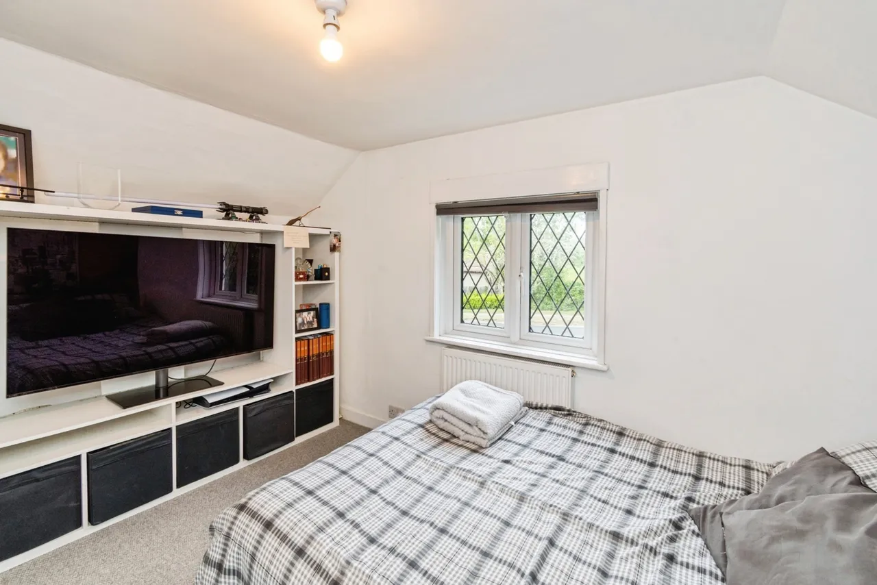 Ringwood Road, Bartley, SO40, photo 9