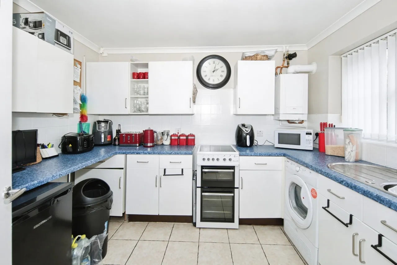 Elmore Close, Fordbridge, Birmingham, West Midlands, B37, photo 6