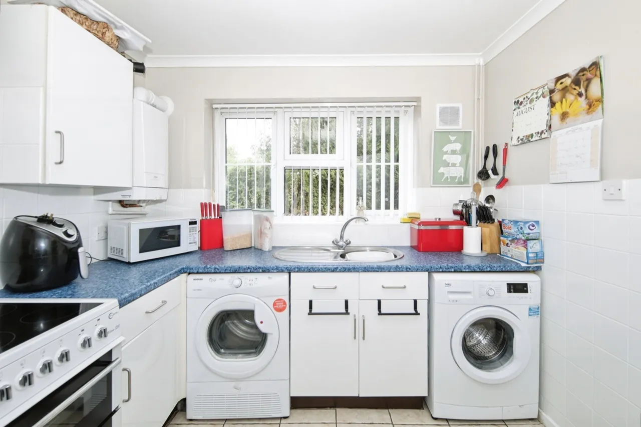 Elmore Close, Fordbridge, Birmingham, West Midlands, B37, photo 9