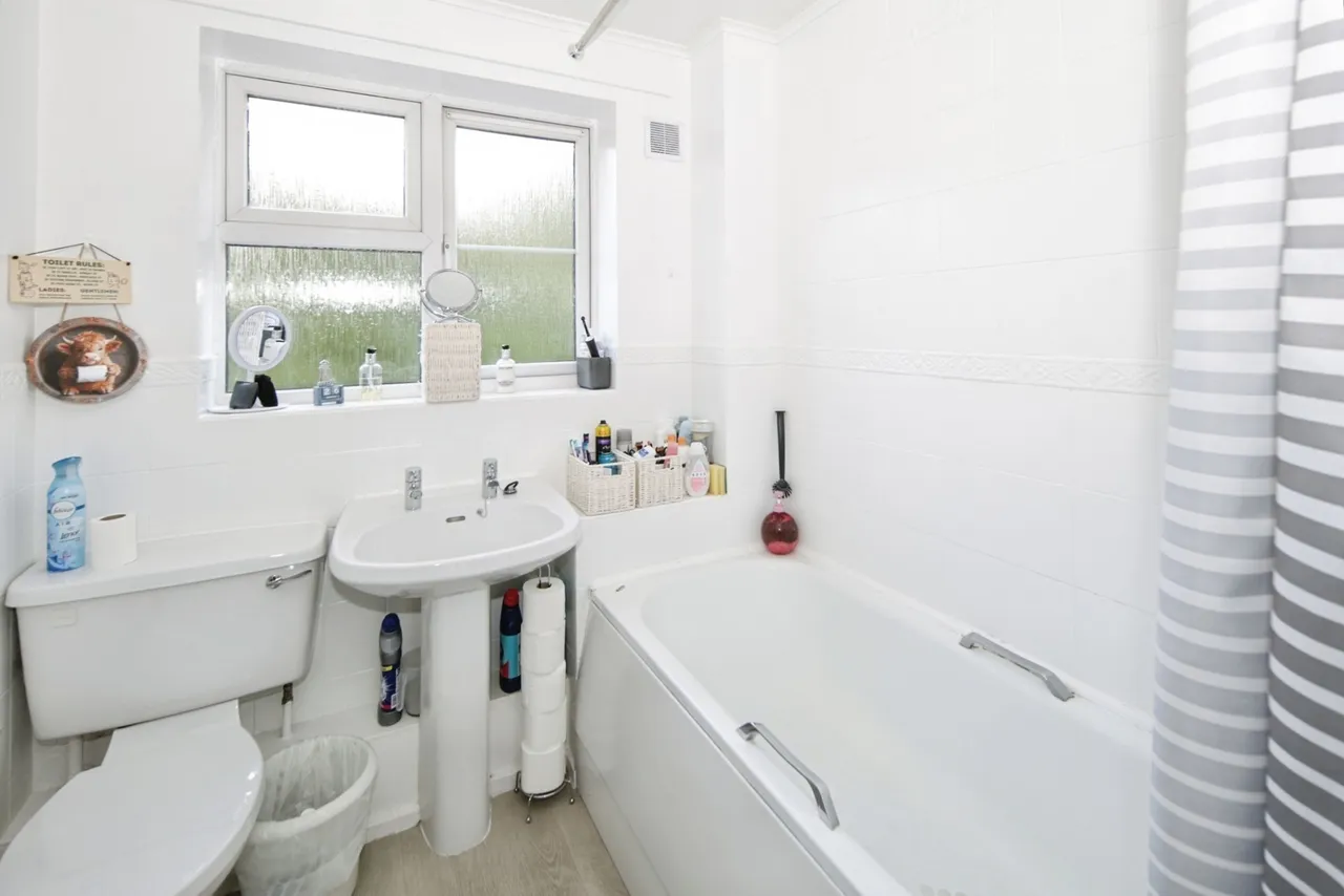 Elmore Close, Fordbridge, Birmingham, West Midlands, B37, photo 13