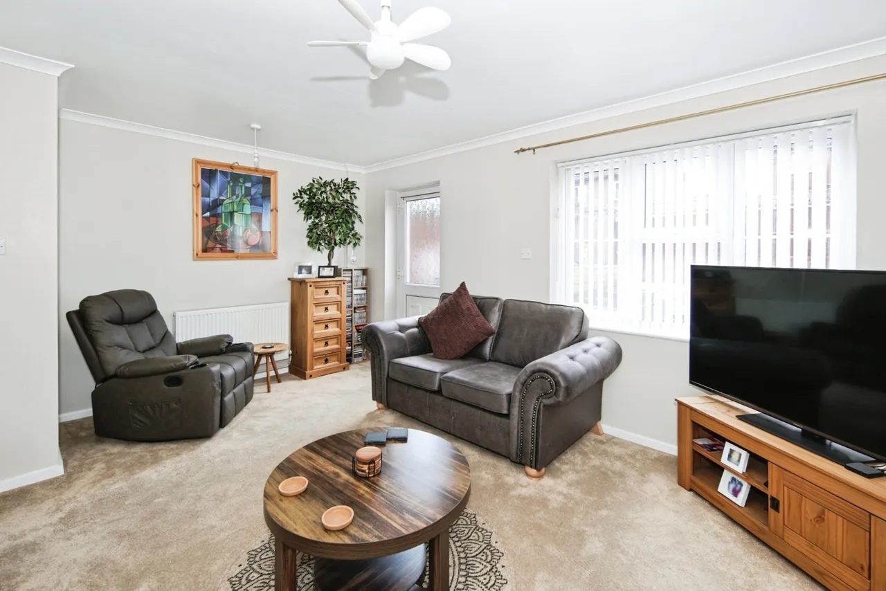 Elmore Close, Fordbridge, Birmingham, West Midlands, B37, photo 8