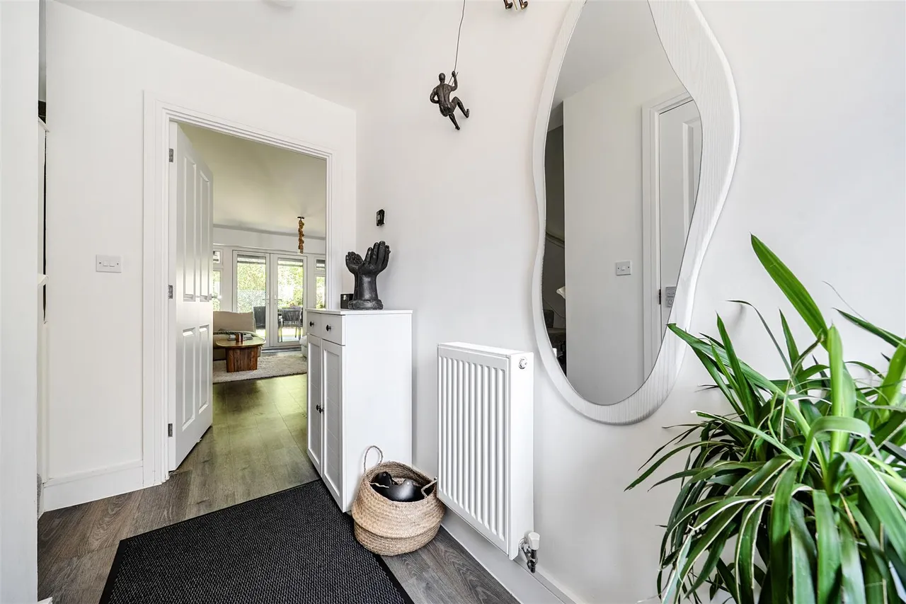 Lake Avenue, Mytchett, photo 15