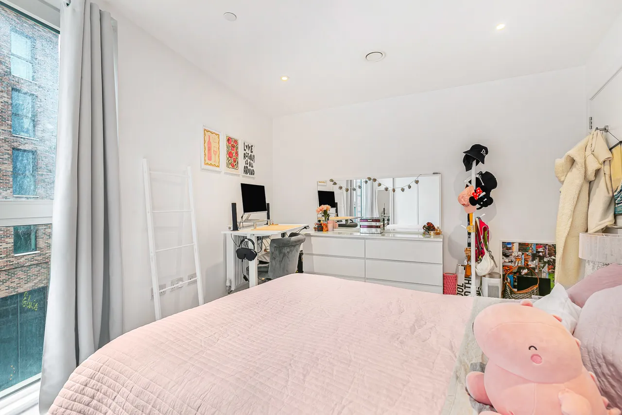 Station Road North, Egham, TW20, photo 13