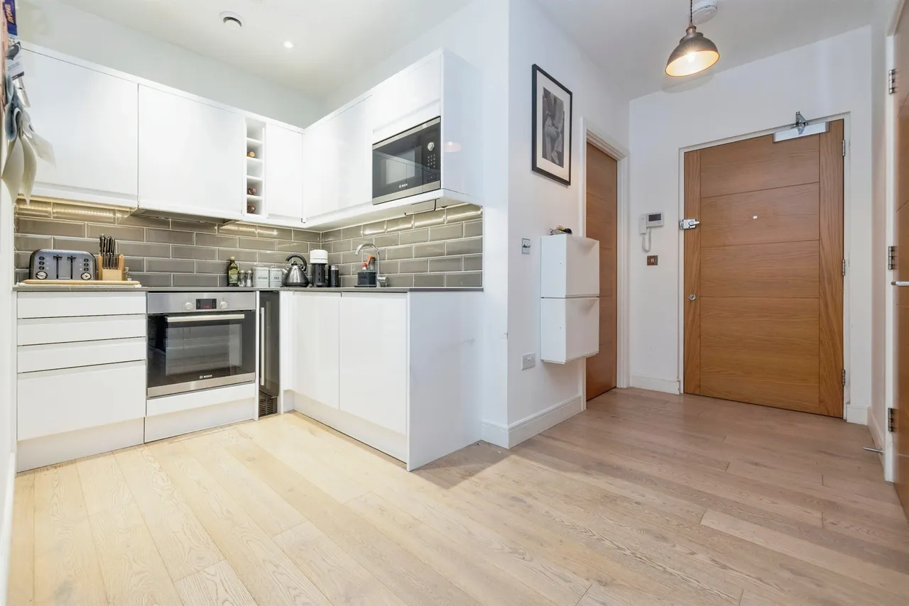 Aldenham Road, Bushey, WD23, photo 8