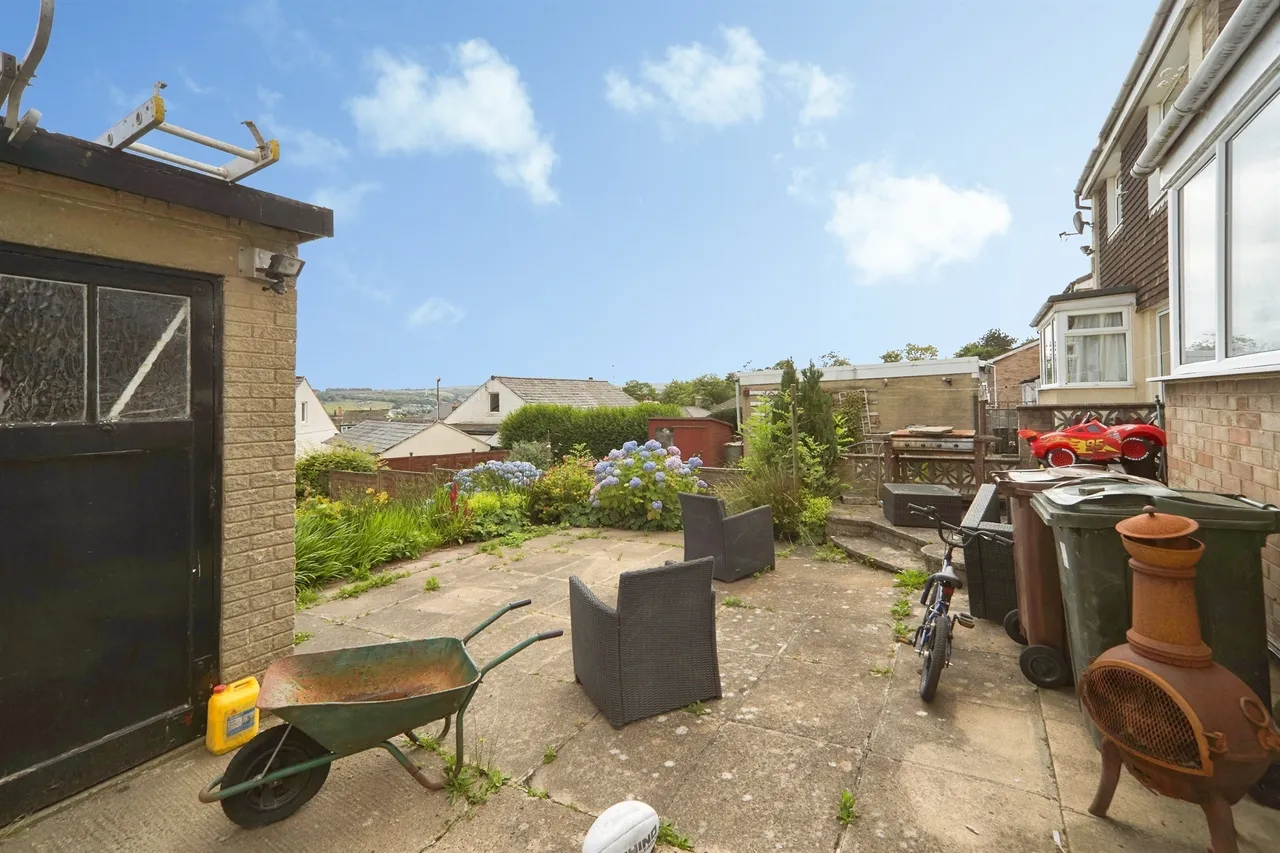 Sunhurst Drive, Oakworth, Keighley, photo 12