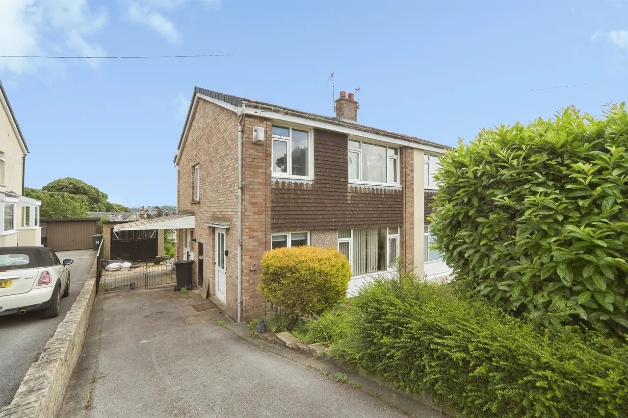 3 bed house for sale — Sunhurst Drive, Oakworth, Keighley