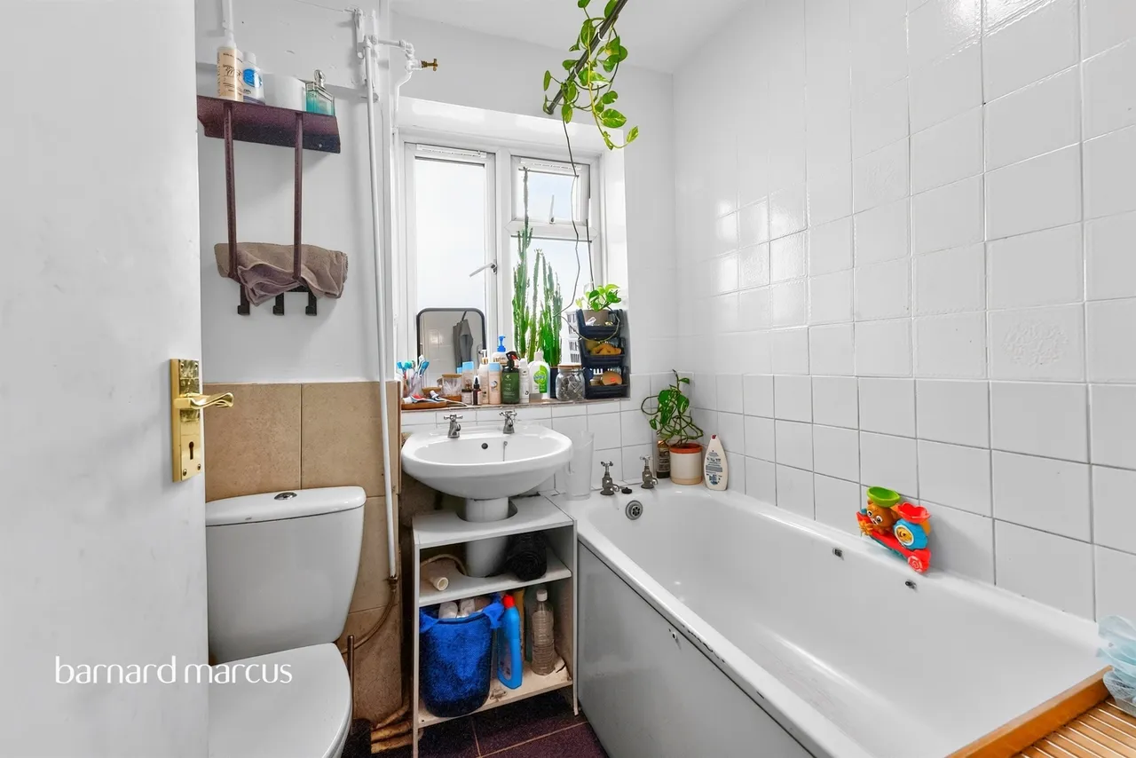 Orchard Place, London, N17, photo 20