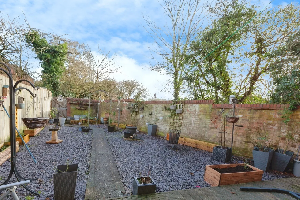 Pitchens Close, Leicester, LE4, photo 16