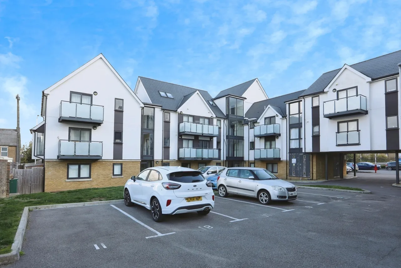 London Road, Sittingbourne, Kent, ME10, photo 3