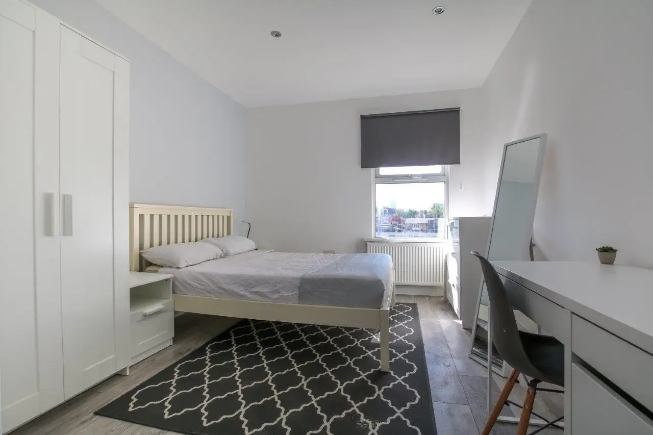 St. Nicholas Road, London, SE18, photo 12