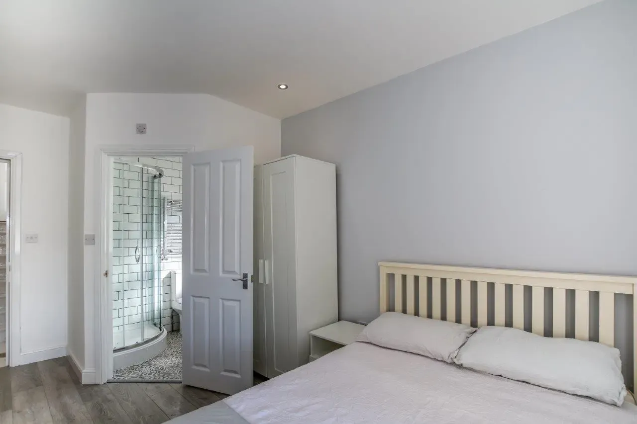 St. Nicholas Road, London, SE18, photo 13