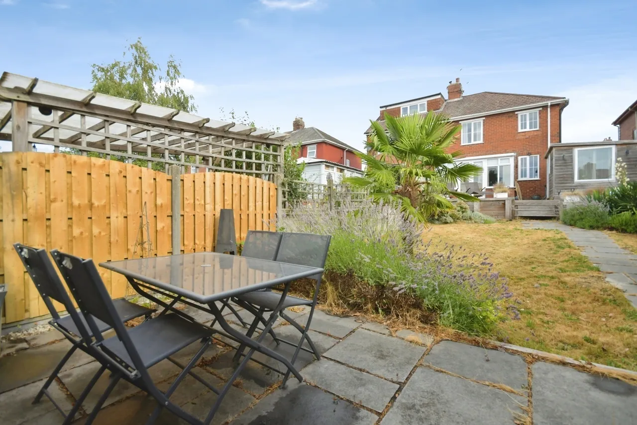 Rayleigh Avenue, Brimington, Chesterfield, Derbyshire, S43, photo 16