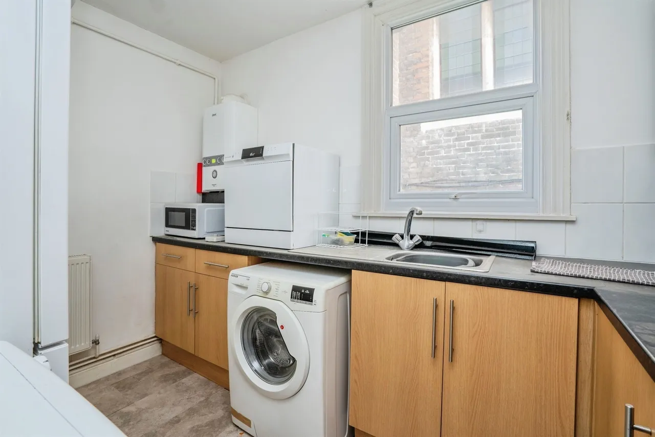 Powerscourt Road, Portsmouth, PO2, photo 5