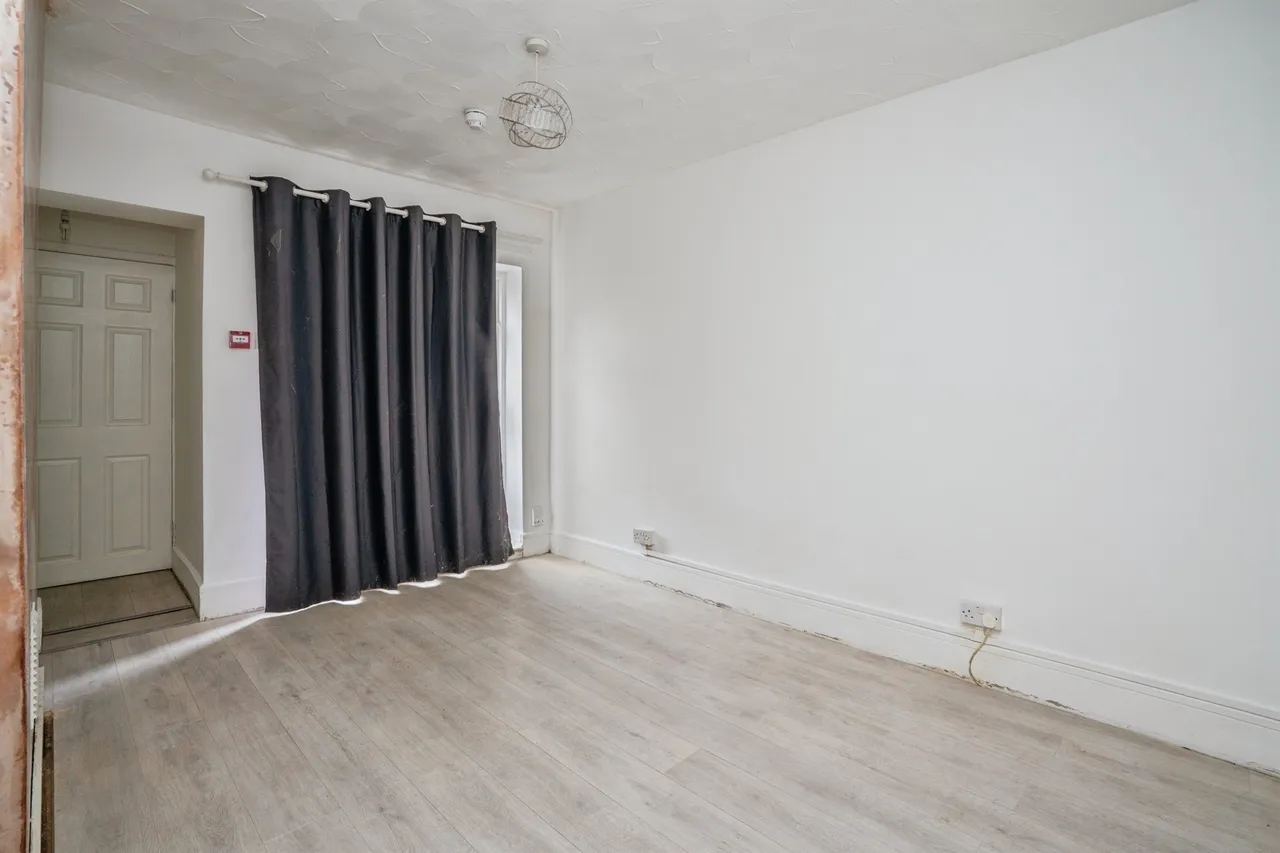 Powerscourt Road, Portsmouth, PO2, photo 2