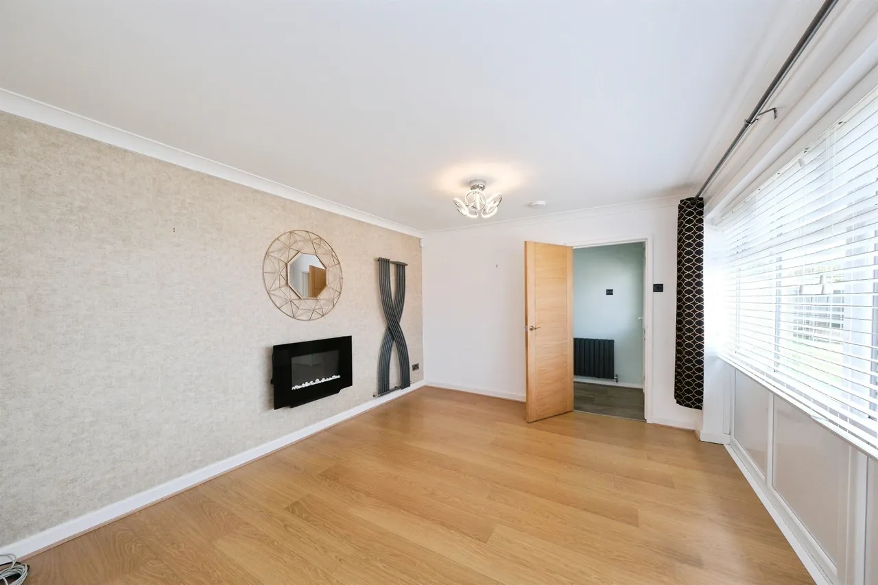 Keats Avenue, Sutton-In-Ashfield, NG17, photo 10
