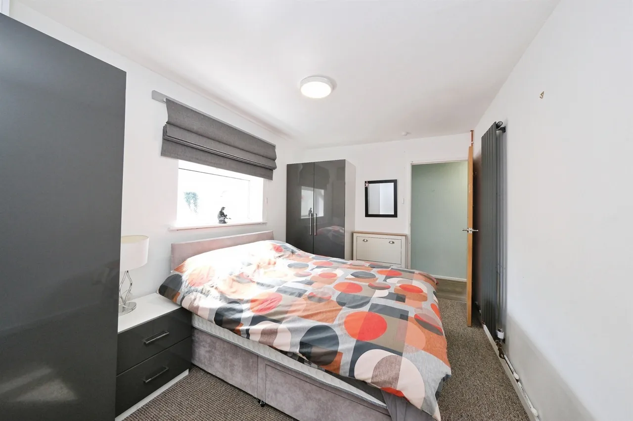 Keats Avenue, Sutton-In-Ashfield, NG17, photo 13