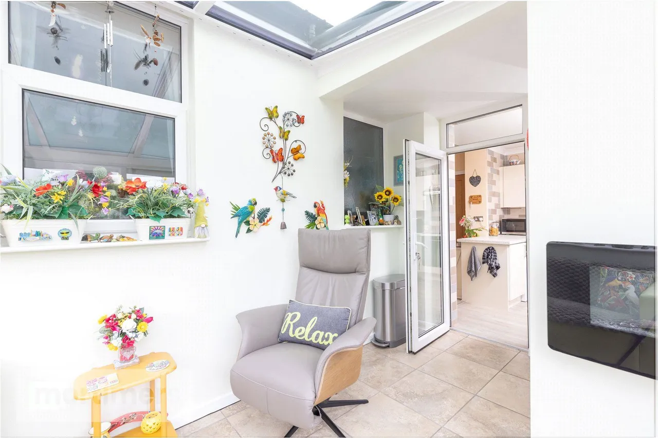 Hazel Avenue, Clayton Le Moors, BB5, photo 11