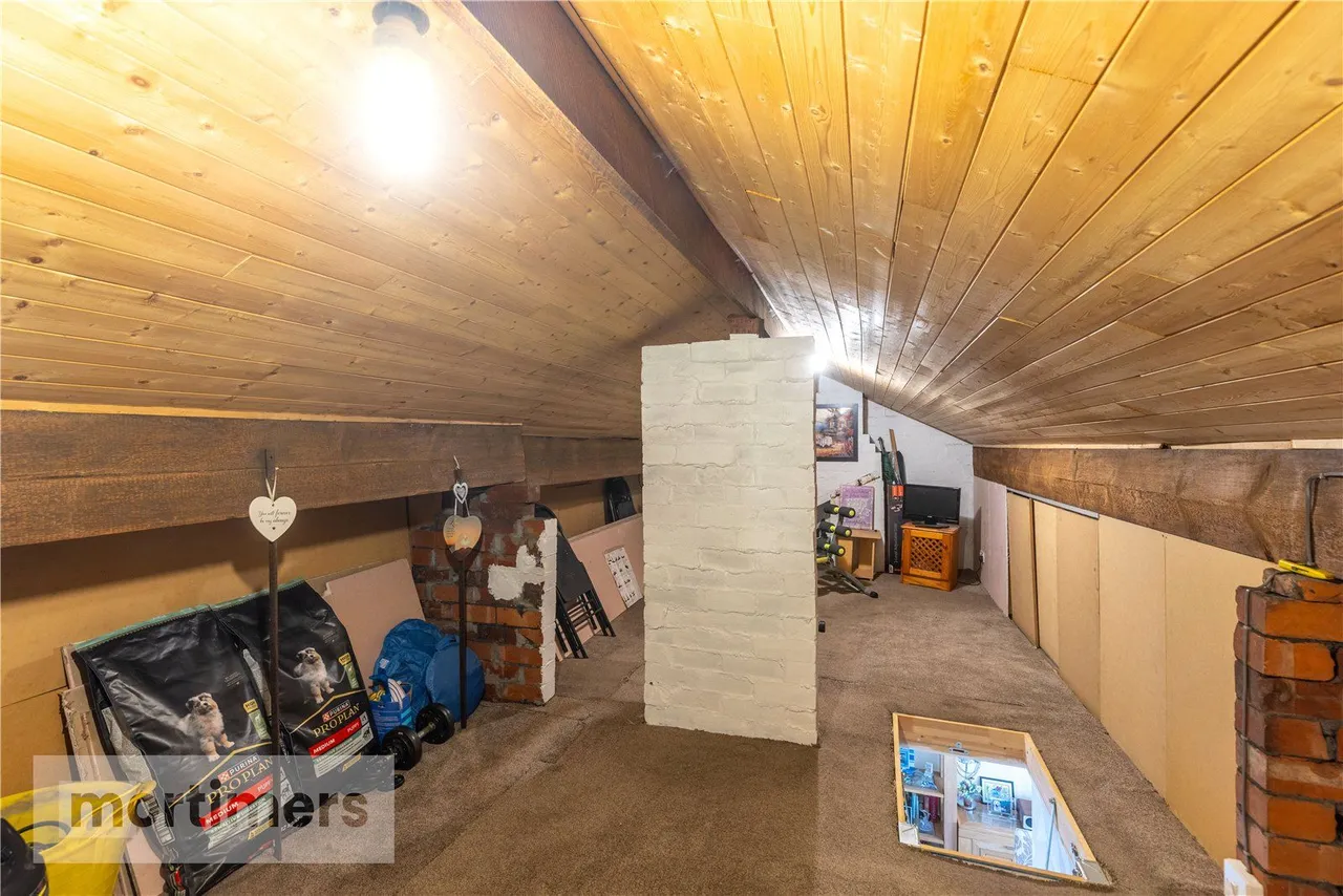 Hazel Avenue, Clayton Le Moors, BB5, photo 18