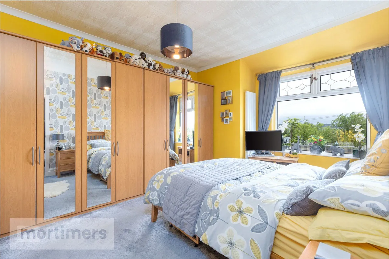 Hazel Avenue, Clayton Le Moors, BB5, photo 12