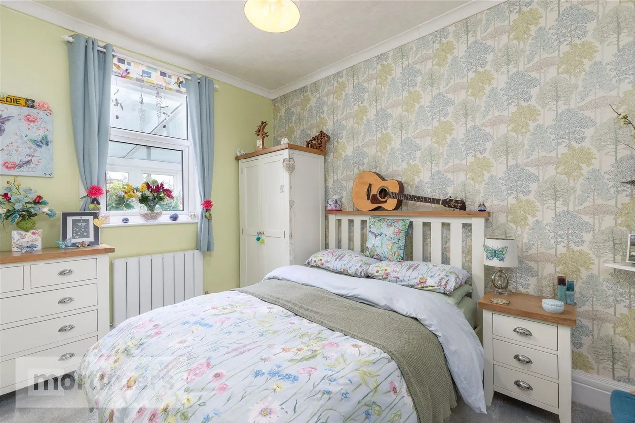 Hazel Avenue, Clayton Le Moors, BB5, photo 16