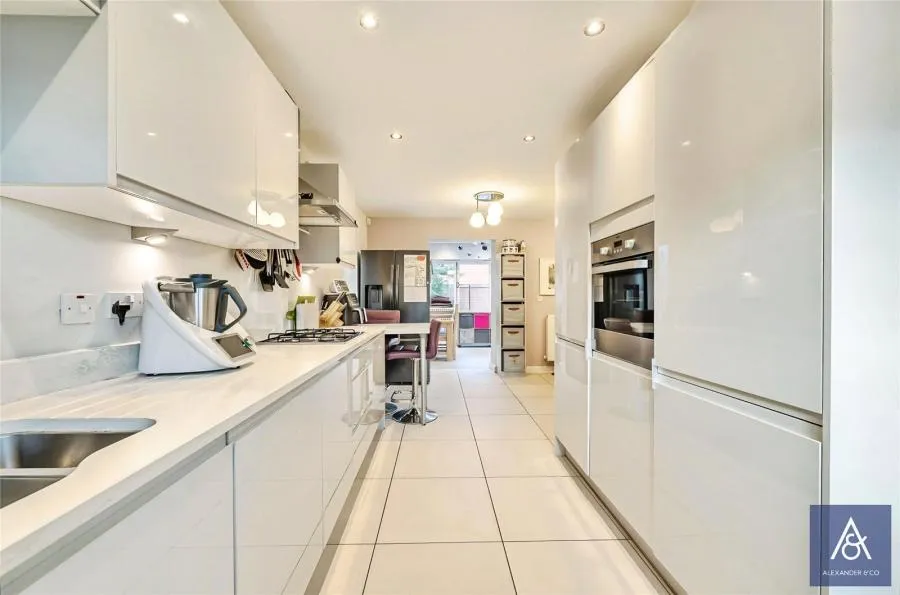 Otter Close, Brackley, NN13, photo 4