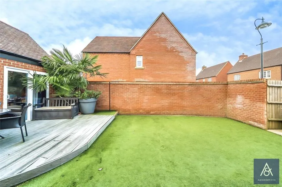 Otter Close, Brackley, NN13, photo 21