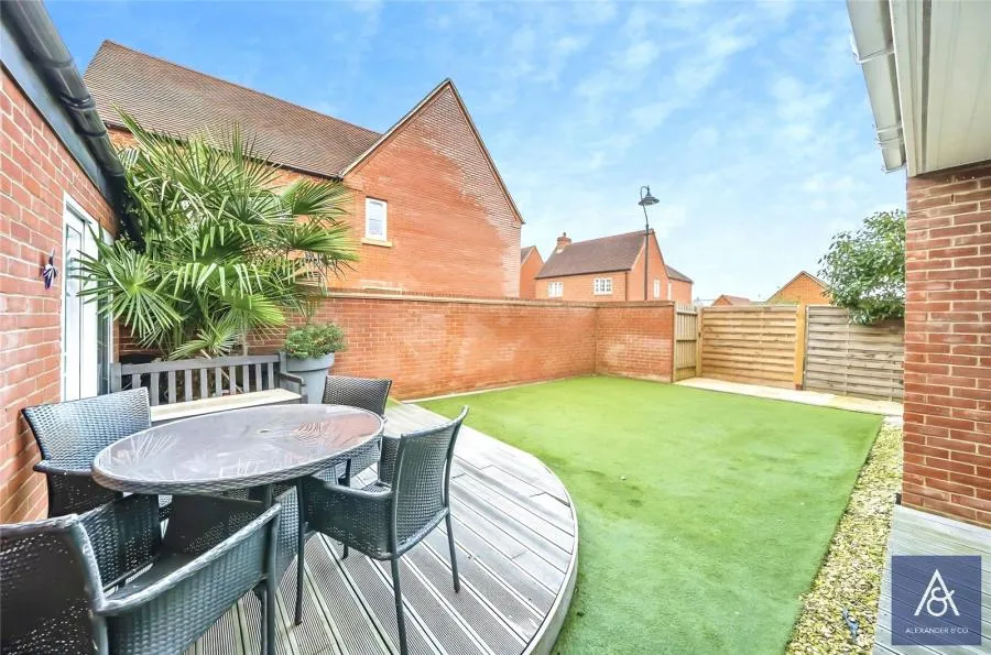 Otter Close, Brackley, NN13, photo 13